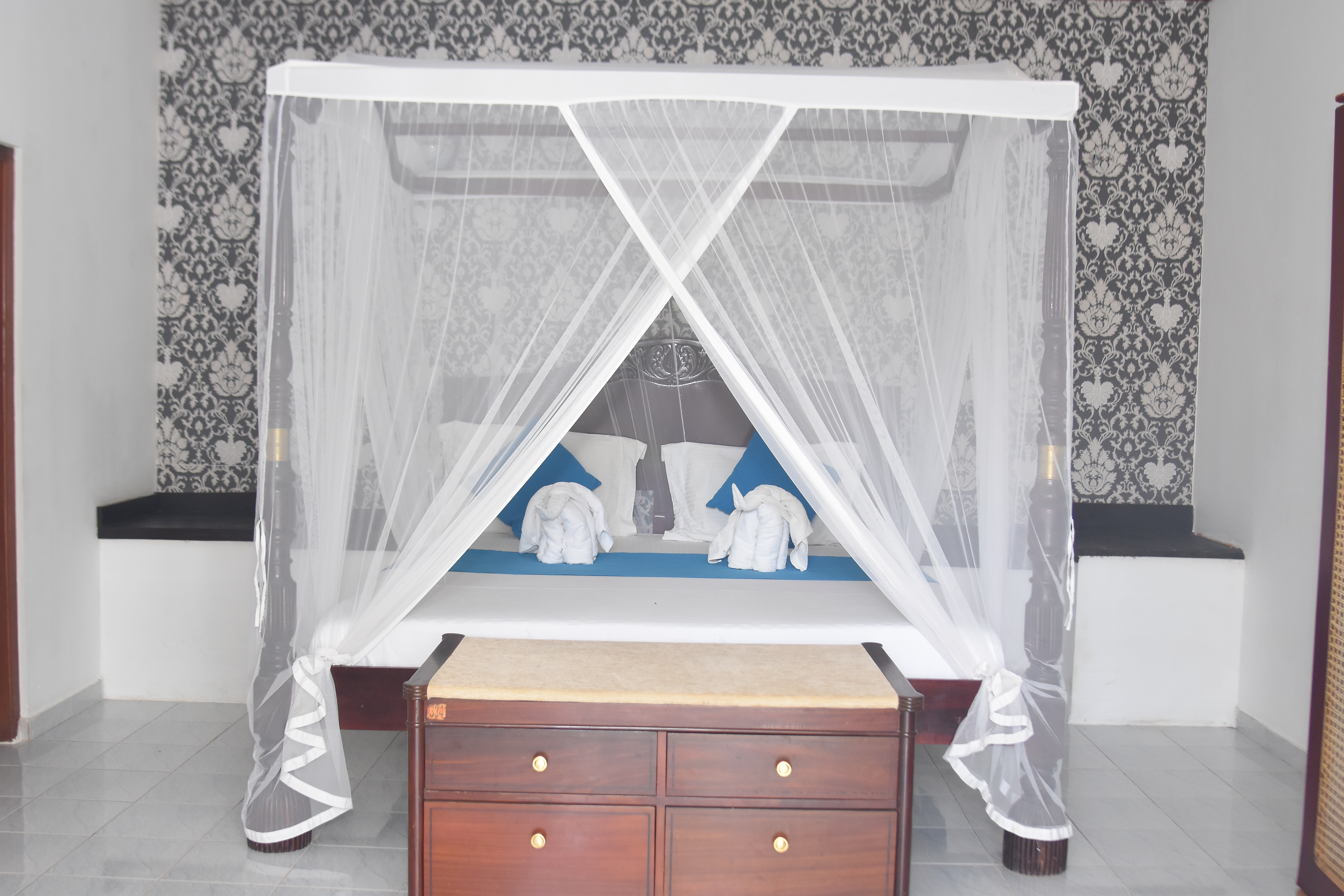 Standard Double Room – Bed & Breakfast